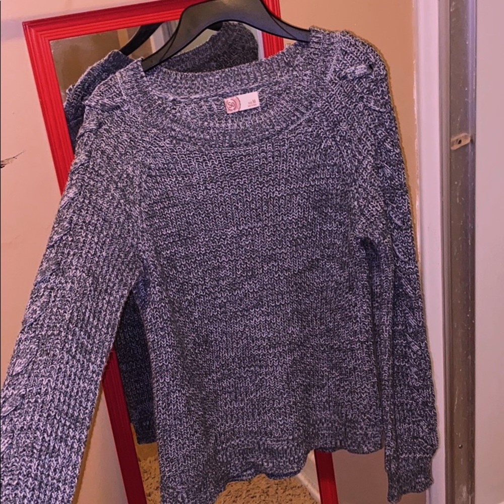 SO brand grey sweater